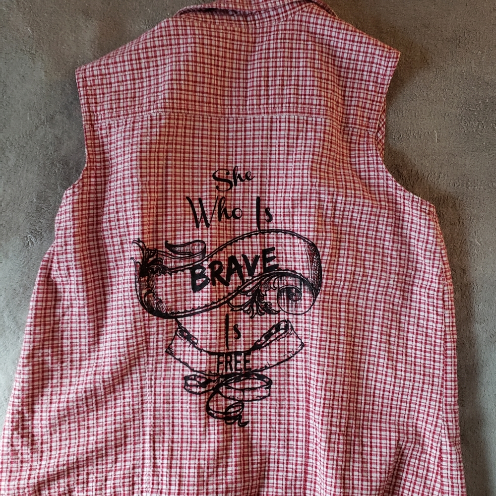 Button down tank